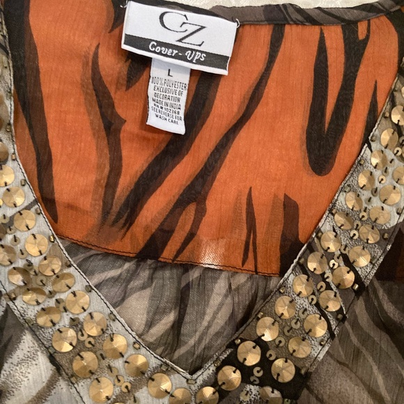 Top.  Cover up - Picture 3 of 3